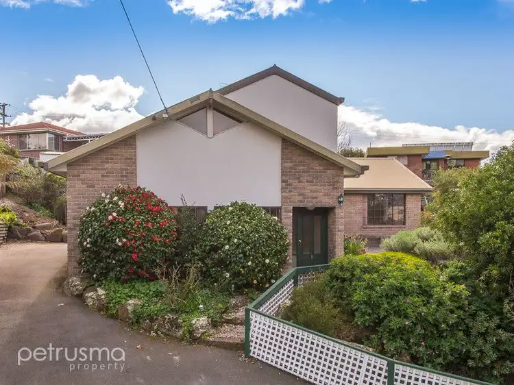 38 Illawarra Road, Blackmans Bay TAS 7052