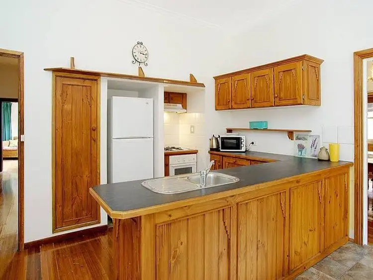 Fifth view of Homely house listing, 2 Brice Avenue, Newtown VIC 3220