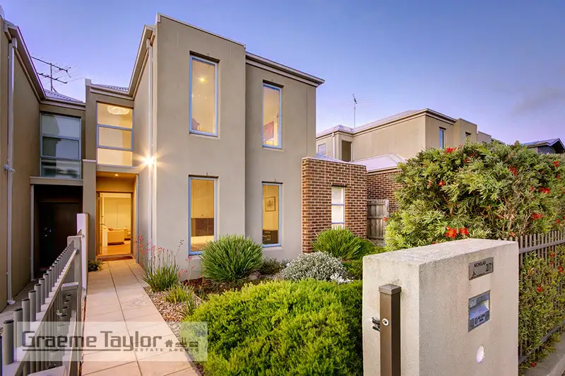 Main view of Homely townhouse listing, 2/71 Nicholas Street, Newtown VIC 3220