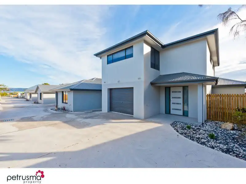 Main view of Homely townhouse listing, 5/10 Talune Street, Lindisfarne TAS 7015