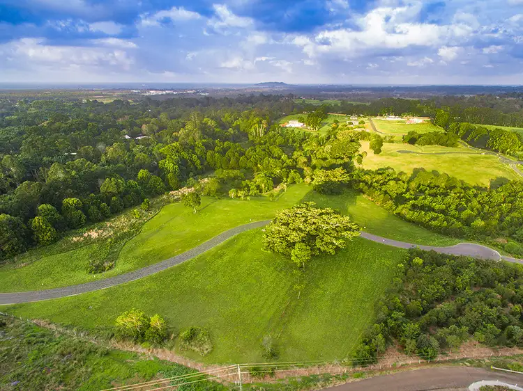 92 Plantation Drive, Ewingsdale NSW 2481