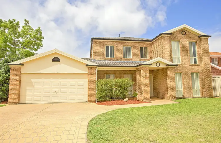 4 Hoddle Place, West Hoxton NSW 2171