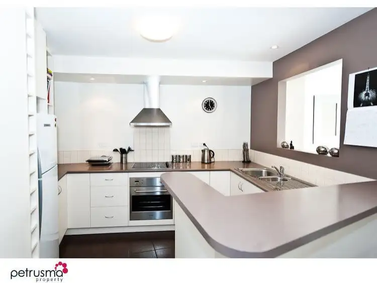 Third view of Homely townhouse listing, 2/191 Derwent Avenue, Lindisfarne TAS 7015