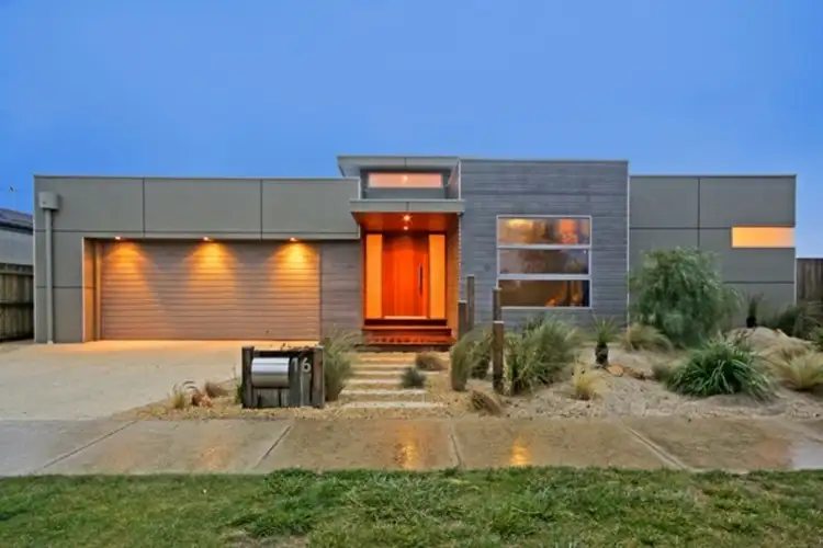 16 Ballyliffen Crescent, Torquay VIC 3228