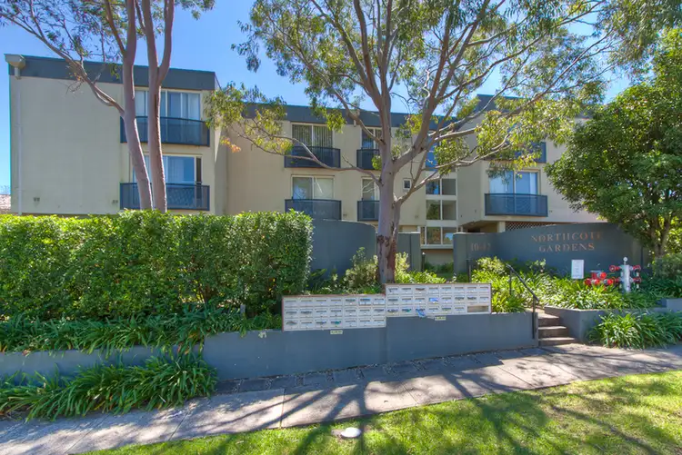 Main view of Homely unit listing, 2/10-12 Northcote Road, Hornsby NSW 2077