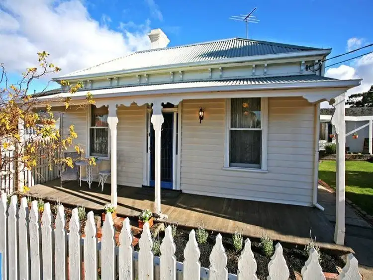 Third view of Homely house listing, 5 Westcott Place, Newtown VIC 3220