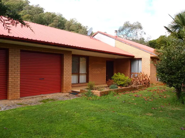 947 Morses Creek Road, Wandiligong VIC 3744