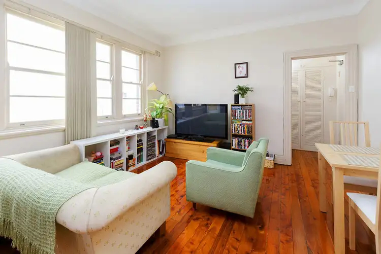 Main view of Homely studio listing, 32/3 Crick Avenue, Potts Point NSW 2011