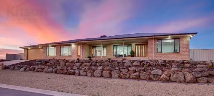 2 Barossa Street, Estella NSW 2650