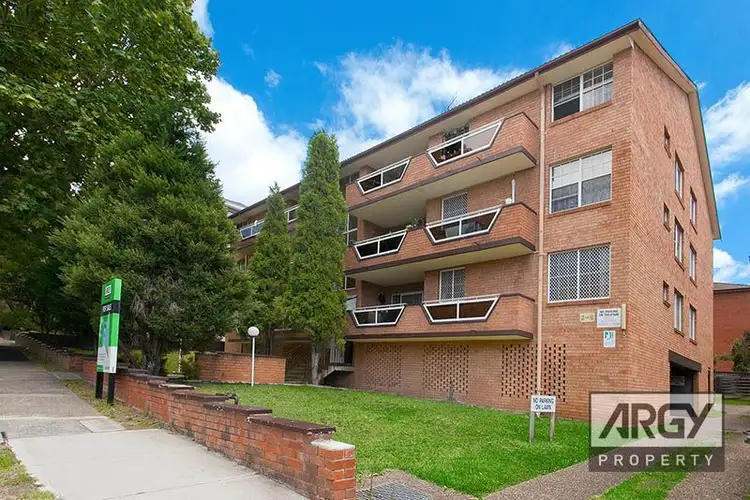 10/2 Kitchener Street, Kogarah NSW 2217