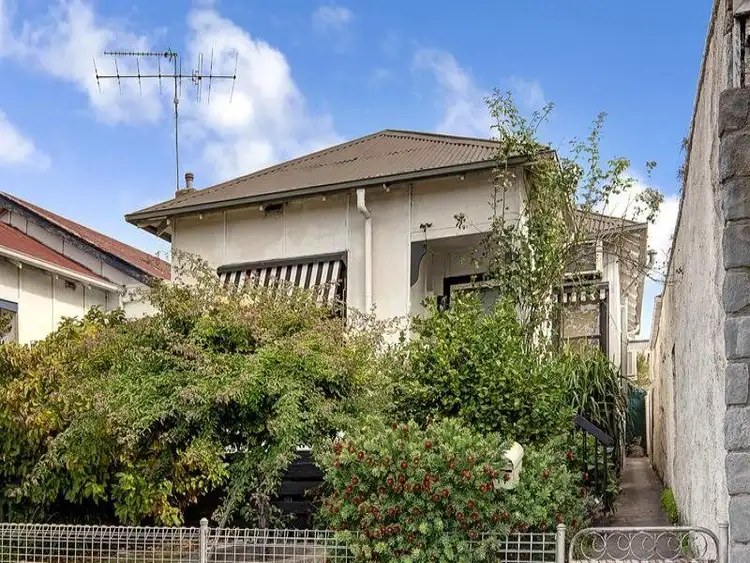 17 SYDNEY STREET, Kilmore VIC 3764