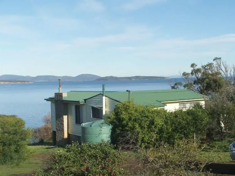 35 Linden Road, Primrose Sands TAS 7173