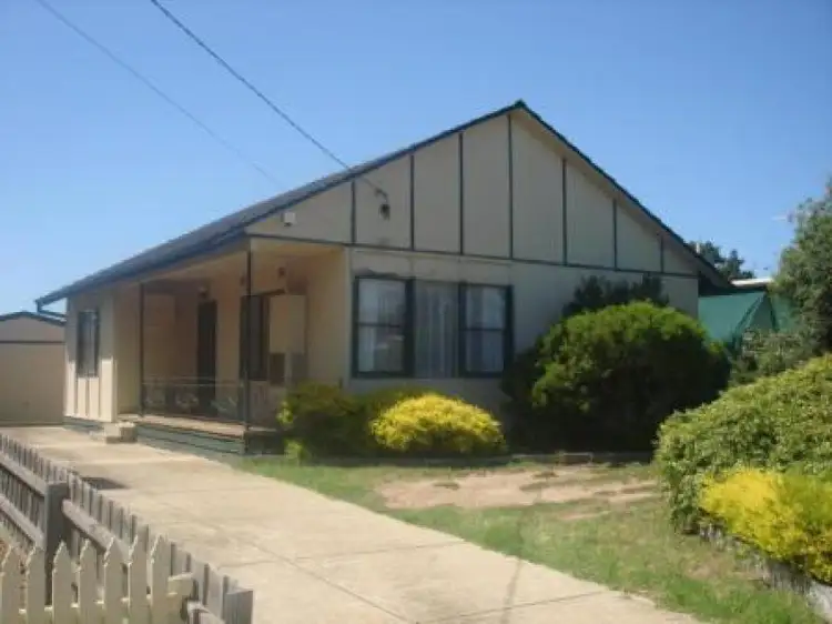 15 Cartledge Street, Laverton VIC 3028