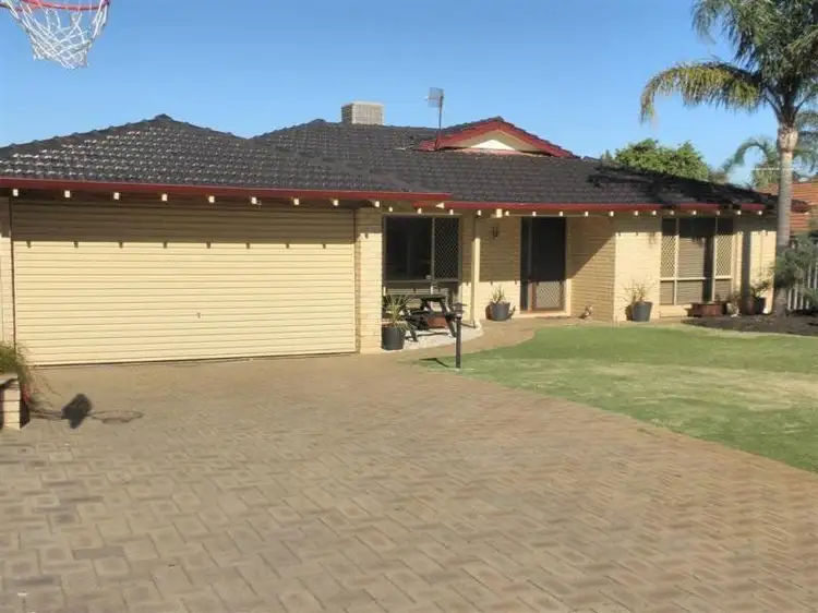 16 Buckhaven Court, Kingsley WA 6026