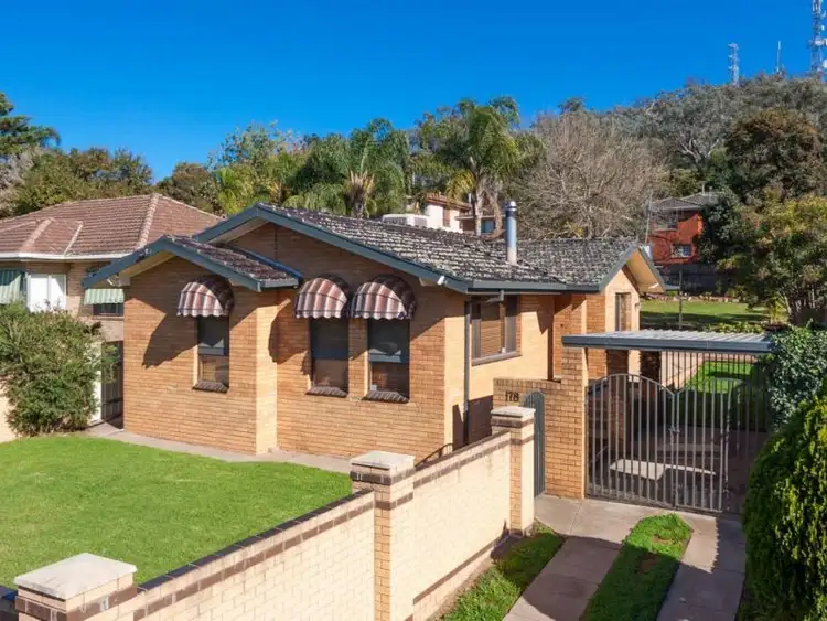 178 Lake Albert Road, Kooringal NSW 2650
