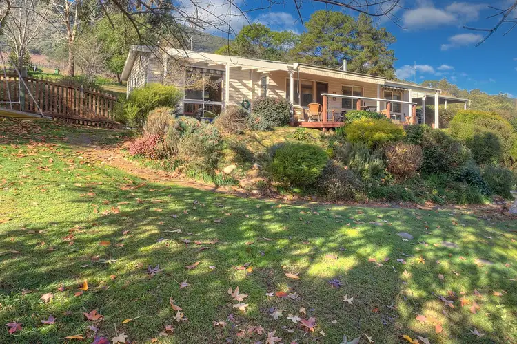 86 School Road, Wandiligong VIC 3744