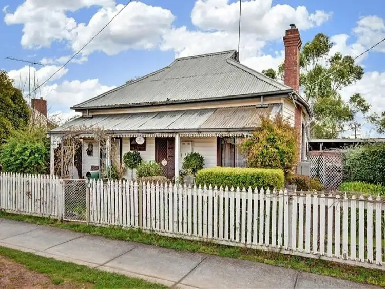 49 FERGUSON STREET, Broadford VIC 3658