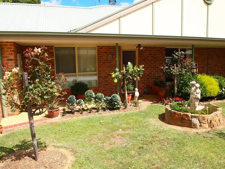 Third view of Homely townhouse listing, 4/6a-8 Gavan Street, Bright VIC 3741