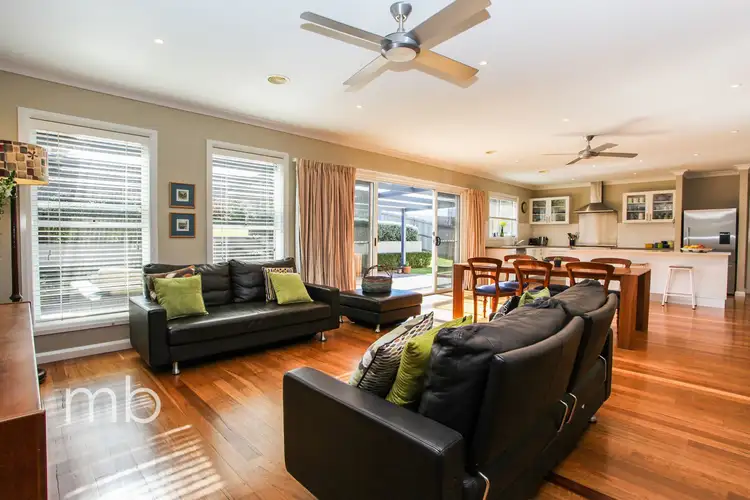 18 Isaac Drive, Orange NSW 2800