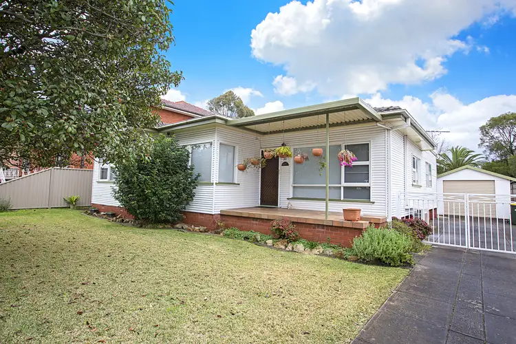 11 Mayberry Crescent, Liverpool NSW 2170