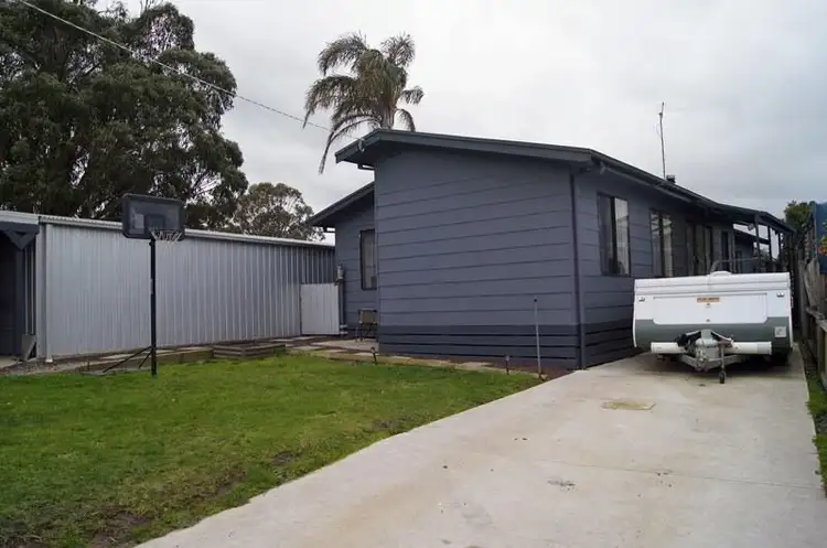 24 SONIA CRESCENT, Pioneer Bay VIC 3984
