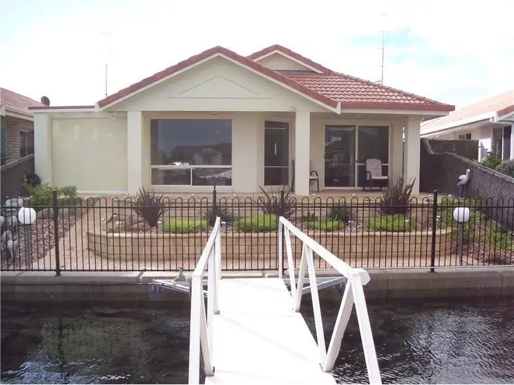 1/4 Parnkalla Avenue, Port Lincoln SA 5606