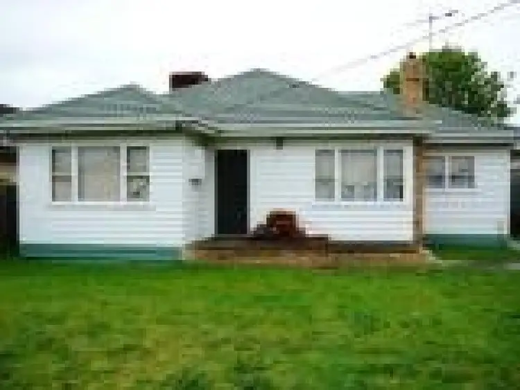 7 Bracken Grove, Altona VIC 3018