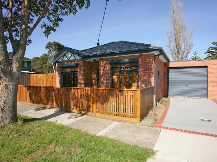 2 Merlow Street, Altona VIC 3018
