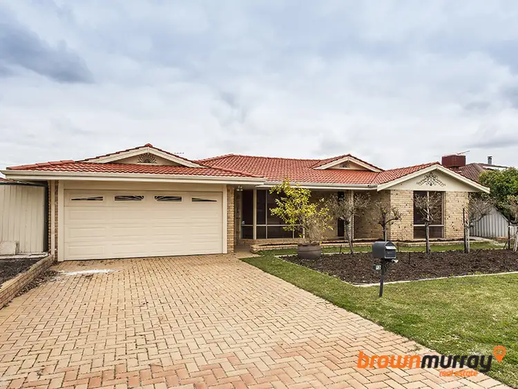 13 Chesterton Drive, Thornlie WA 6108