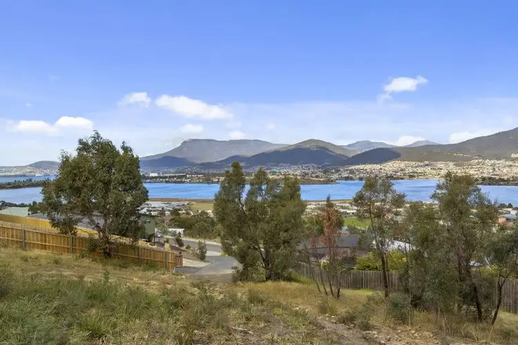 49 Grevillea Ave, Old Beach TAS 7017