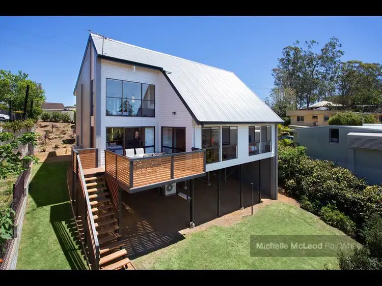 31 Chapel Hill Road, Chapel Hill QLD 4069