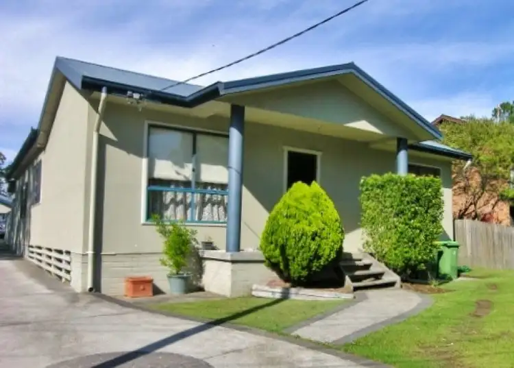 160 Elizabeth Bay Drive, Lake Munmorah NSW 2259