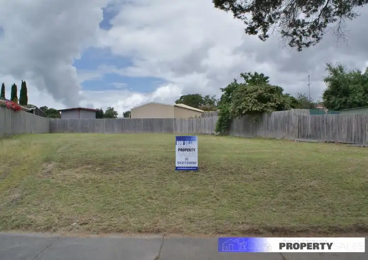 16 Dinwoodie Drive, Newborough VIC 3825