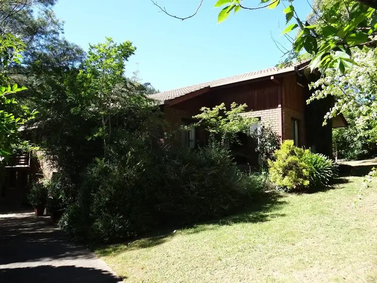 4 Bakers Gully Road, Bright VIC 3741