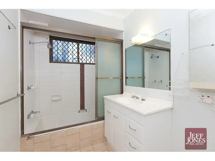 Seventh view of Homely unit listing, 1/36 Rolle Street, Holland Park QLD 4121