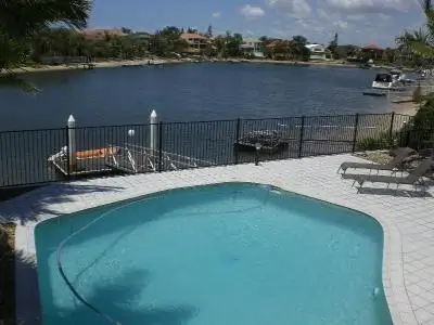 50 Edinburgh Road, Benowa QLD 4217