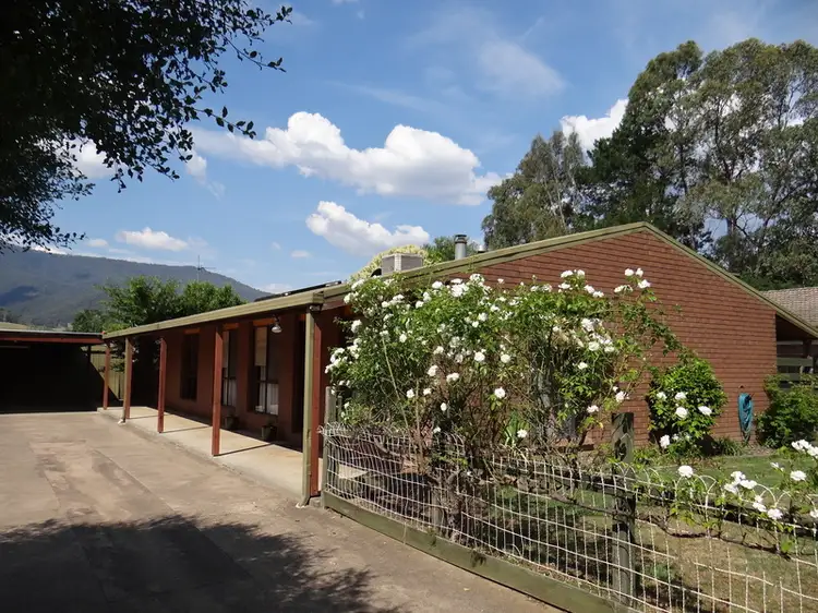 31 Seamer Street, Porepunkah VIC 3740