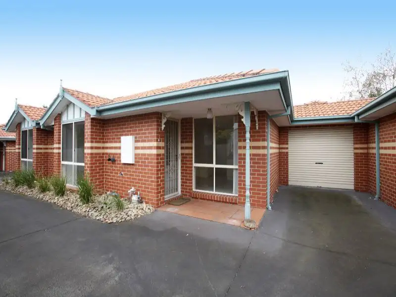 Main view of Homely unit listing, 2/20 Rose St, Altona VIC 3018