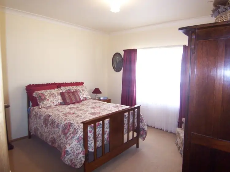 Seventh view of Homely house listing, 9 Alexandra Court, Bright VIC 3741