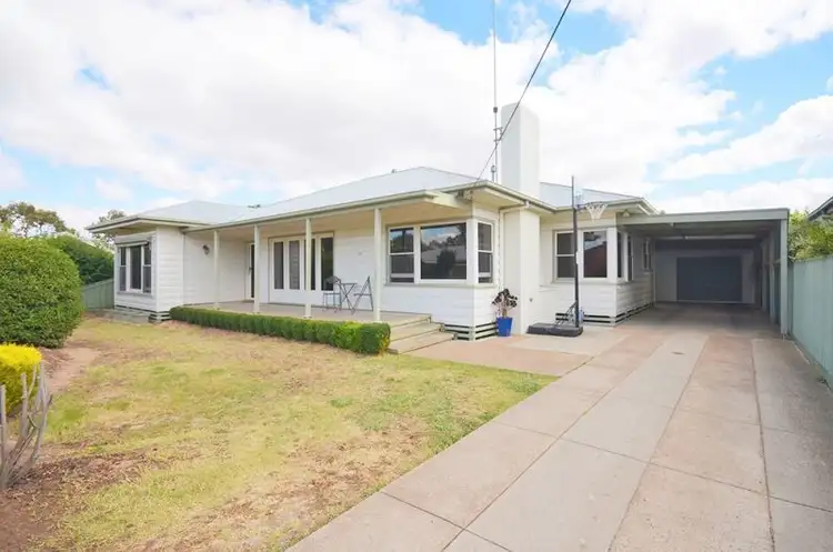 26 Olympic Street, Horsham VIC 3400