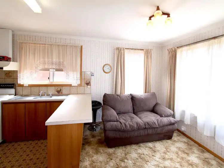 Fifth view of Homely unit listing, 2/2 Iluka Court, Lenah Valley TAS 7008
