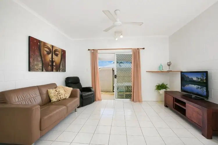 5/74 Swallow St, Mooroobool QLD 4870