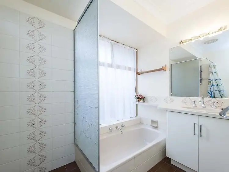 Seventh view of Homely house listing, 4 Passerine Close, Edgewater WA 6027