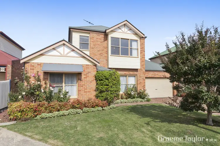 5 Hamlan Place, Newtown VIC 3220