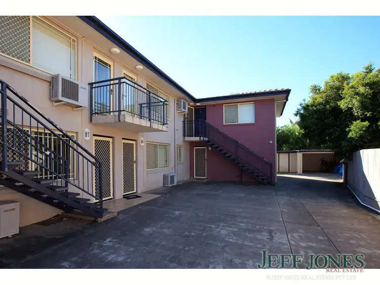 2/8 Gordon Street, Greenslopes QLD 4120