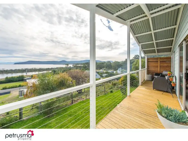 32 Lagoon Road, White Beach TAS 7184