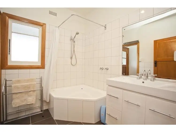 Fourth view of Homely house listing, Unit 1/18 Shield Street, Huonville TAS 7109