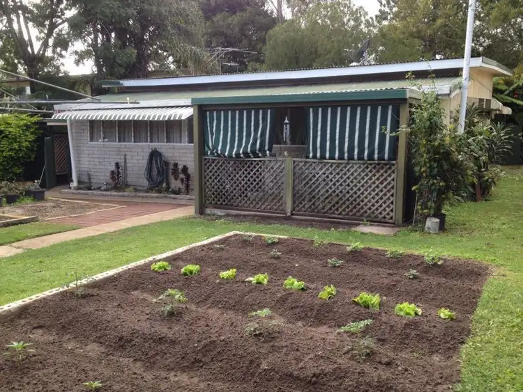 32 Lake Road, Slacks Creek QLD 4127