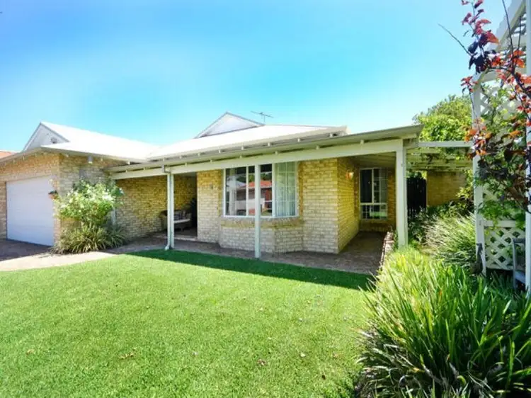 27 Wakeley Way, Duncraig WA 6023