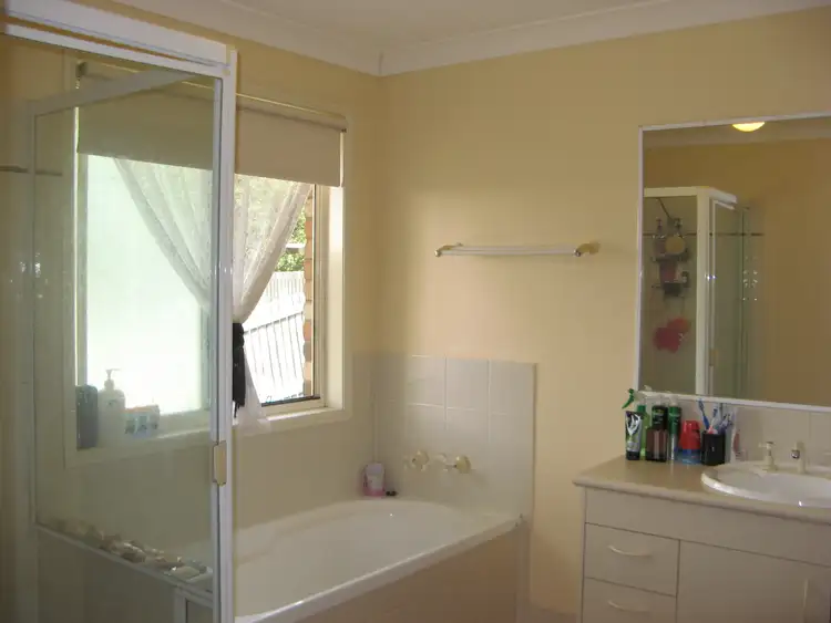 Seventh view of Homely house listing, 10 Peppercorn Place, Flinders View QLD 4305